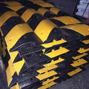 Convenient Traffic 50mm Rubber Speed Bump