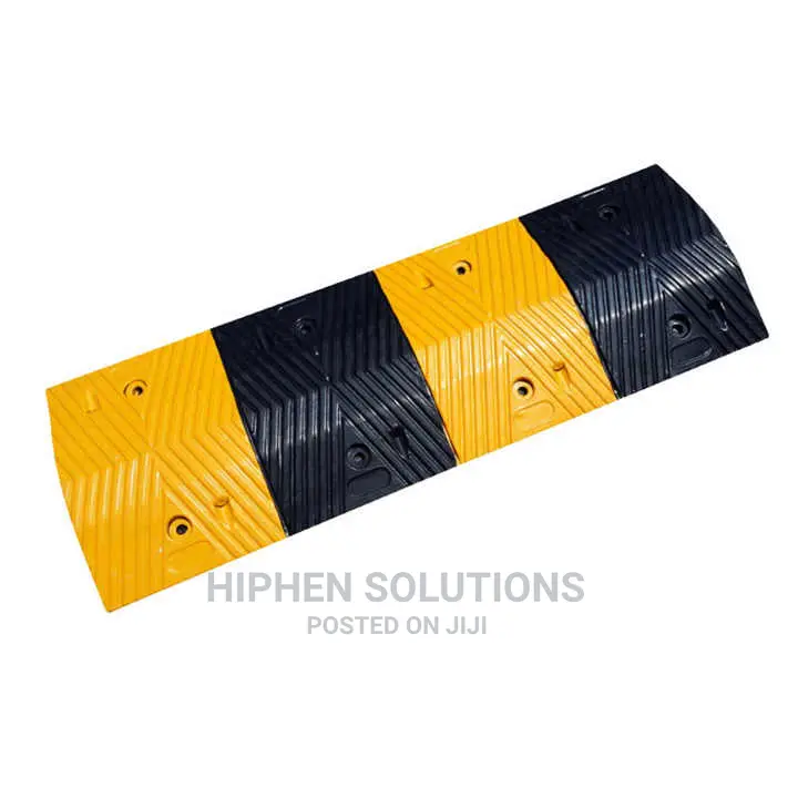 Securely Visible Rubber Speed Bump