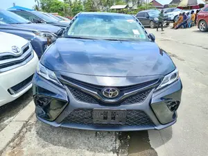Toyota Camry 2018 Black