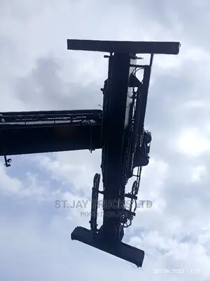 Karlmar Container Handler