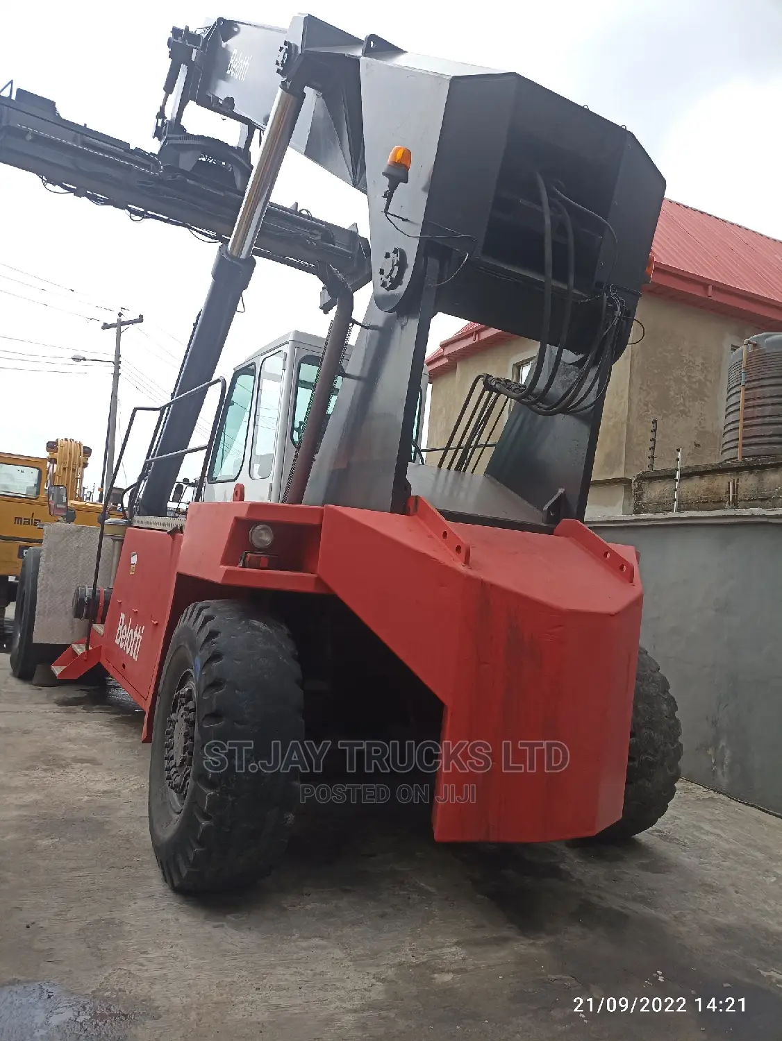 Karlmar Container Handler