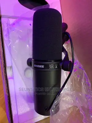 Professional Shure SM7B Microphone