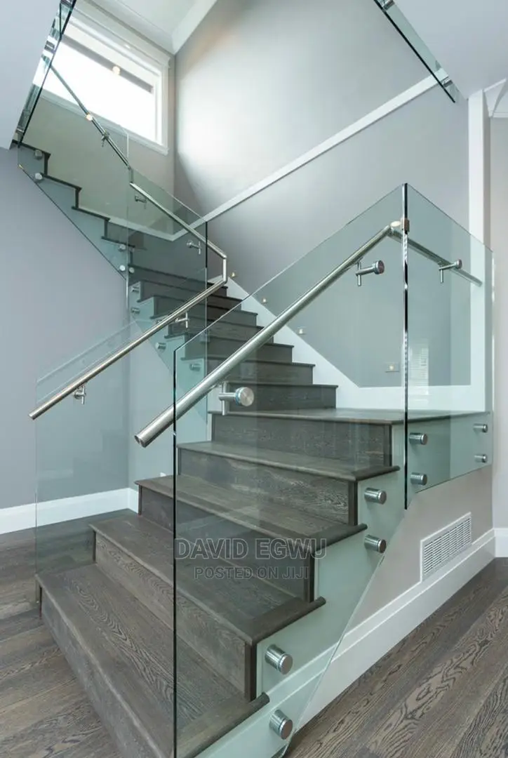 Tampered Glass Staircases With Side Rail
