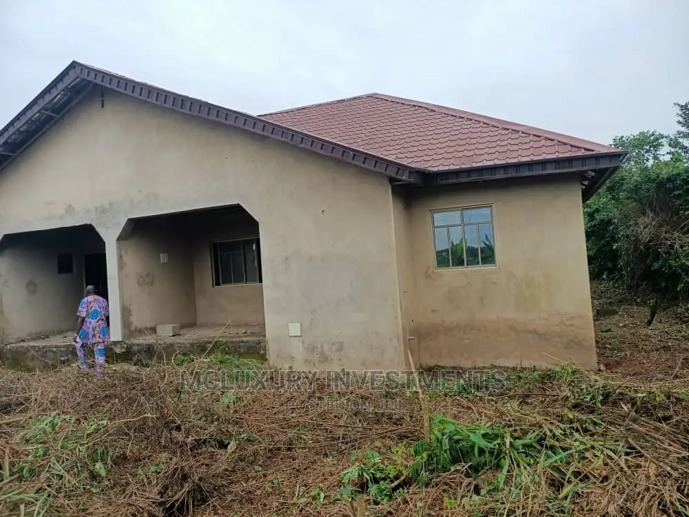 3bdrm Bungalow in Prime., Obafemi-Owode for sale
