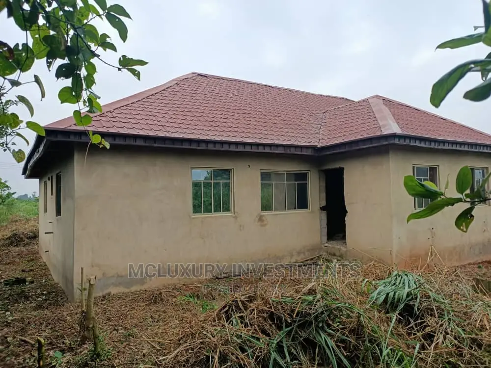 3bdrm Bungalow in Prime., Obafemi-Owode for sale