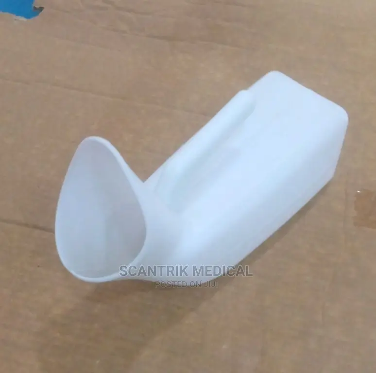 Reusable Urinal Male Urinal Plastic Pee for Hospital Car