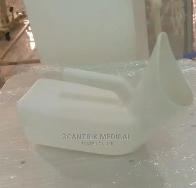 Quality Plastic Urinal Male and Female for Patient Use