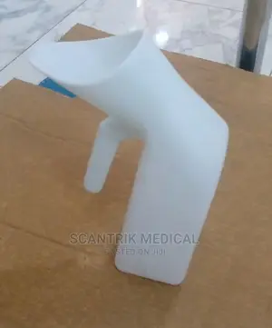Portable Plastic Urinal Male and Female for Patient Use