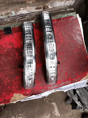 Ford Explorer Mirror Pointer.