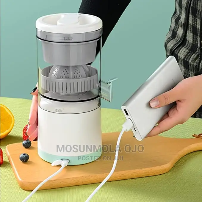 Portable Rechargeable Citrus Juicer