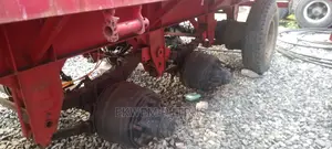 100units of Brand New Sided Bodies Three Axles Trailers
