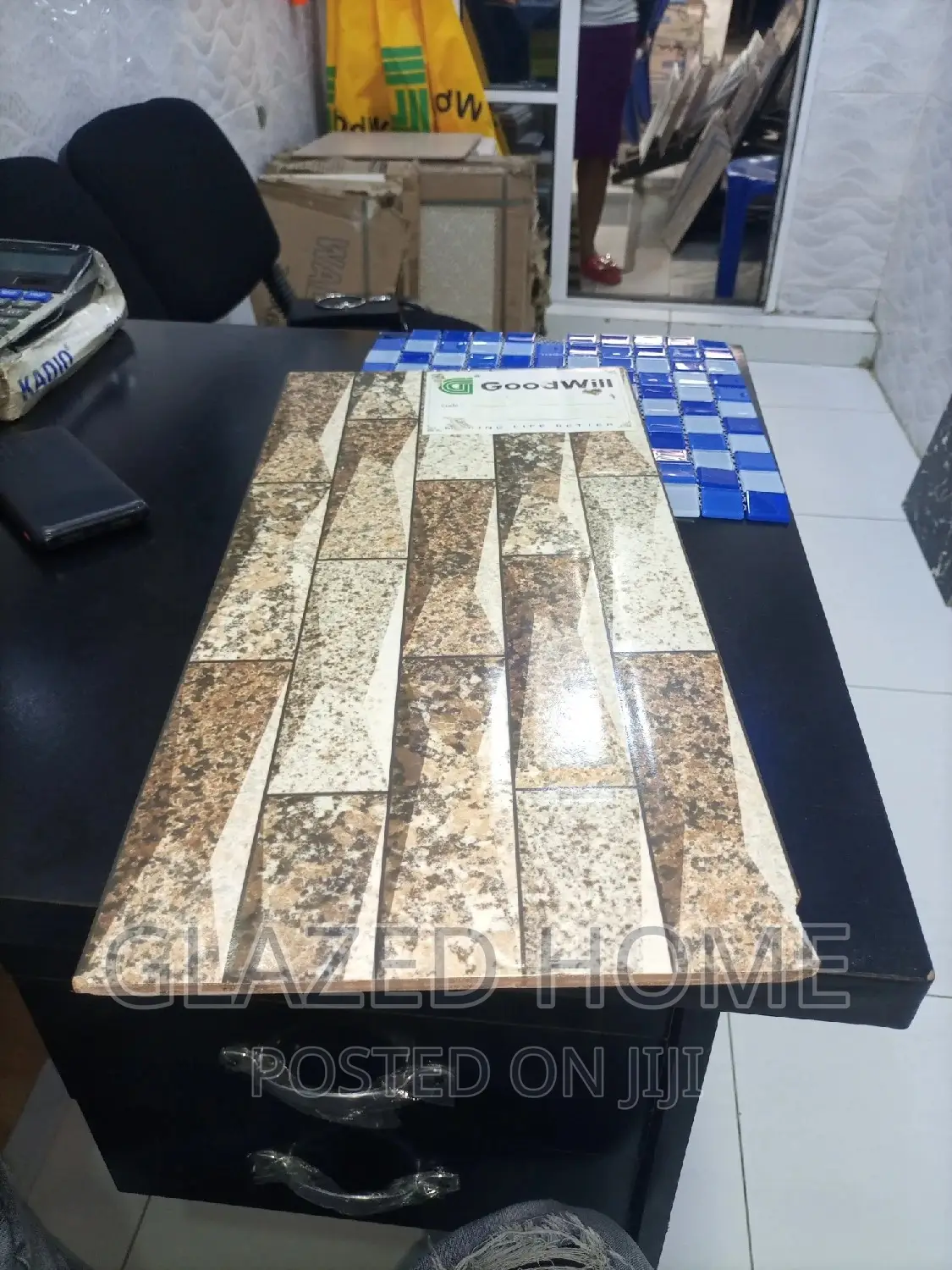 Crack Tiles