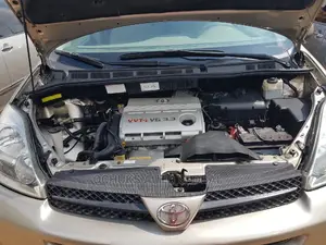 Toyota Sienna LE AWD 2005 Gold