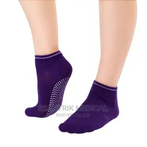 High Quality Socks Slippers Yoga Socks Ladies