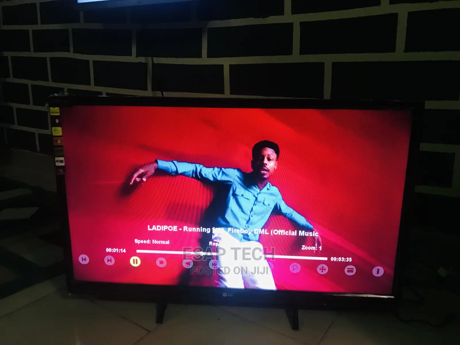 32” Full Hd With Netflix and Wireless