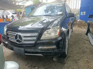 Mercedes-Benz GL-Class GL 550 2010 Black