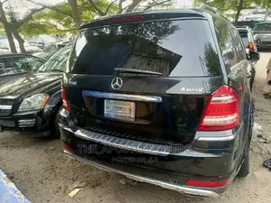 Mercedes-Benz GL-Class GL 550 2010 Black