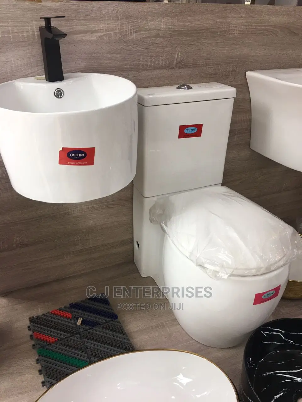 Egg Shape Wc Set With Powerful Flushing System
