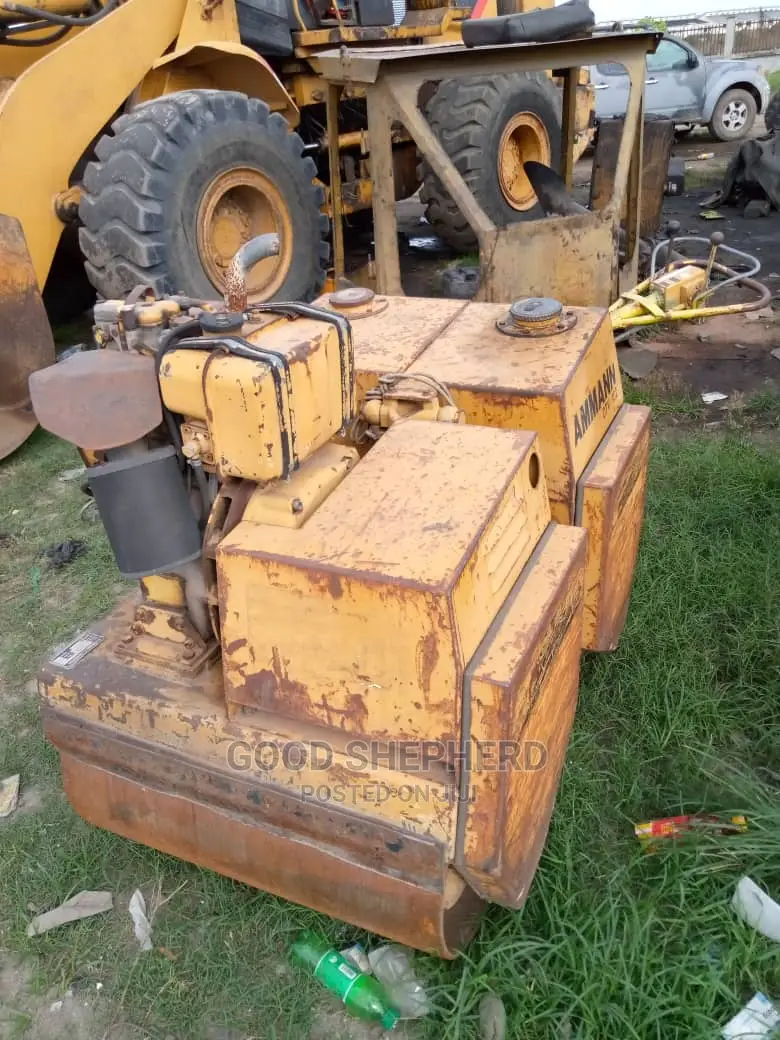 Roller Compacting Machine for Hire at 