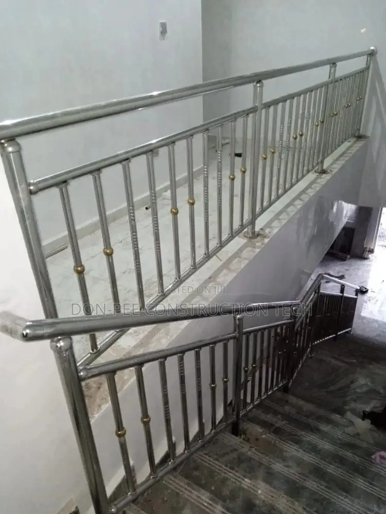 Lining Handrail