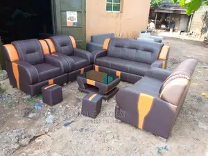 Set of 7 Seaters Sofa Chairs With Table and Stools. Leather Couch. La8