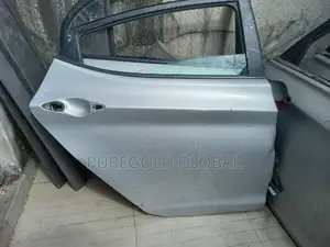 Elantra 2014 Model Neat Rear Door