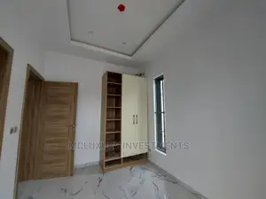 5bdrm Duplex in Admiralty, Ajah for Rent