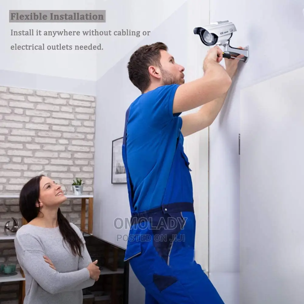 Dummy Cctv Camera With Flashing Led Light - Silver