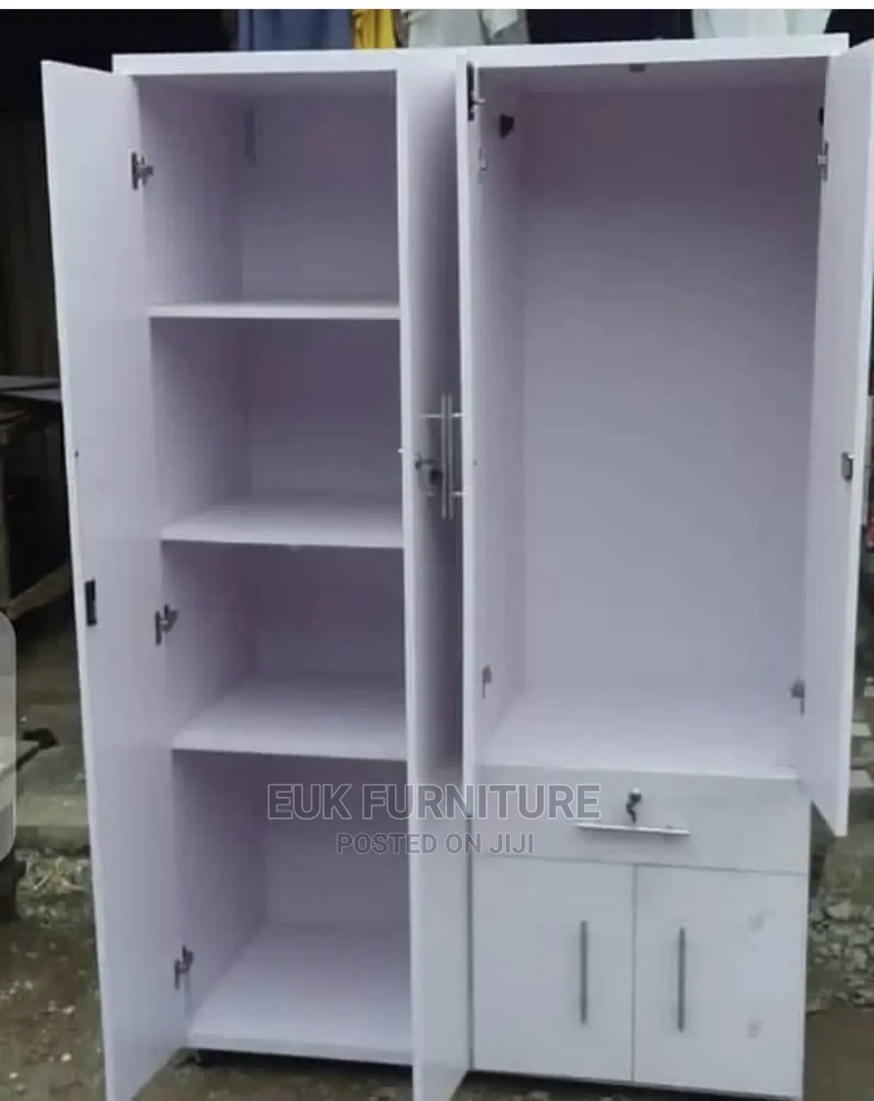 4ft by 6ft Wardrobe ( Four Doors)