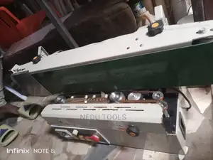 Nylon Sealer With Conveyor Belt