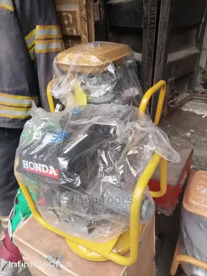 Honda Engine Poker Vibrator