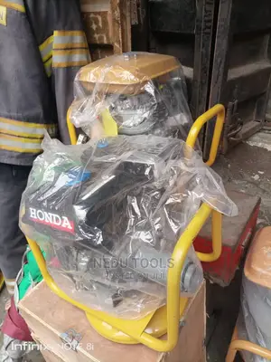 Honda Engine Poker Vibrator