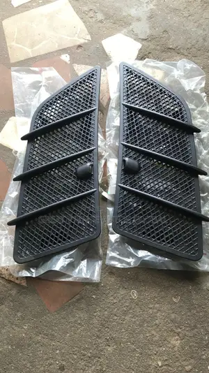 TOP BONNET GRILL ML350 164 Body and GL450 164 Body