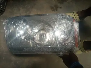 Head Lamp Range Rover 2006 Model