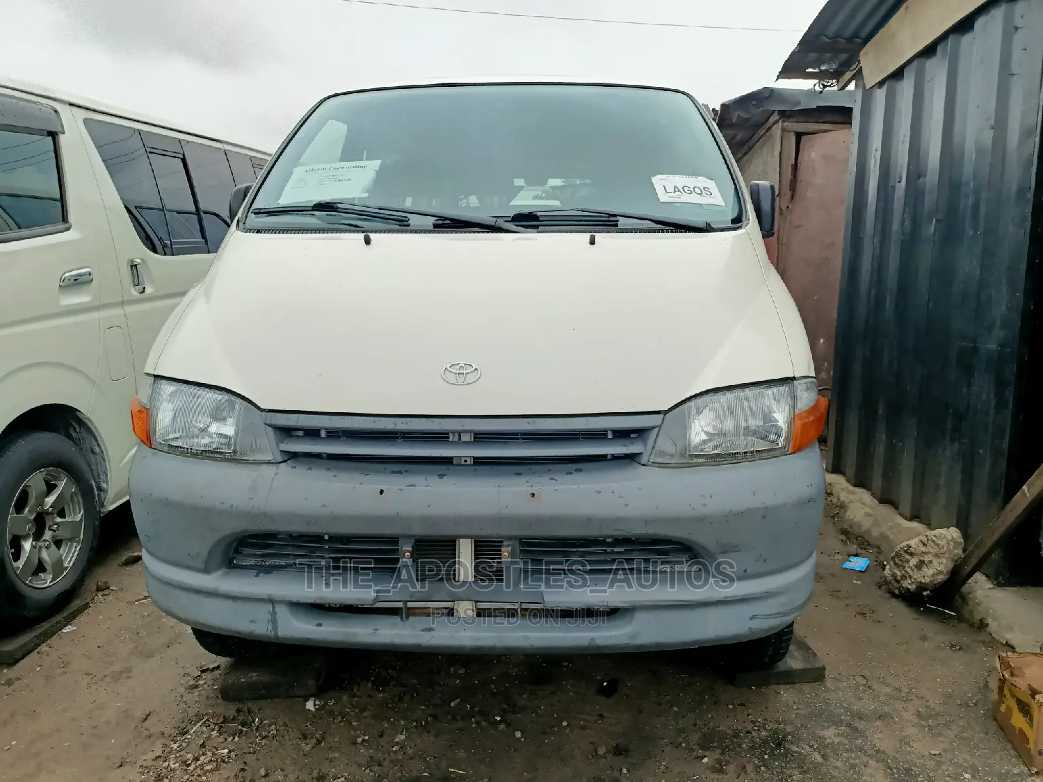 Toyota HiAce 2003 White