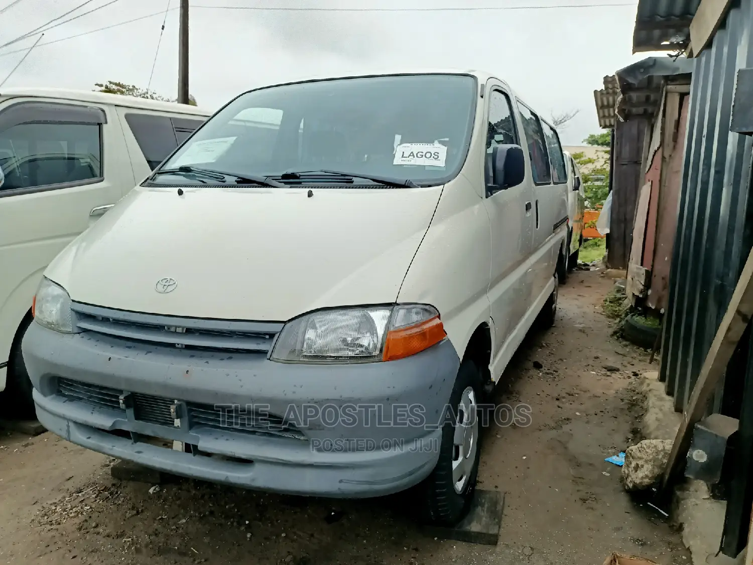 Toyota HiAce 2003 White