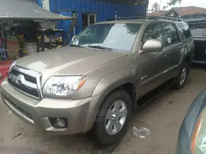Toyota 4-Runner Limited V8 2008 Gold