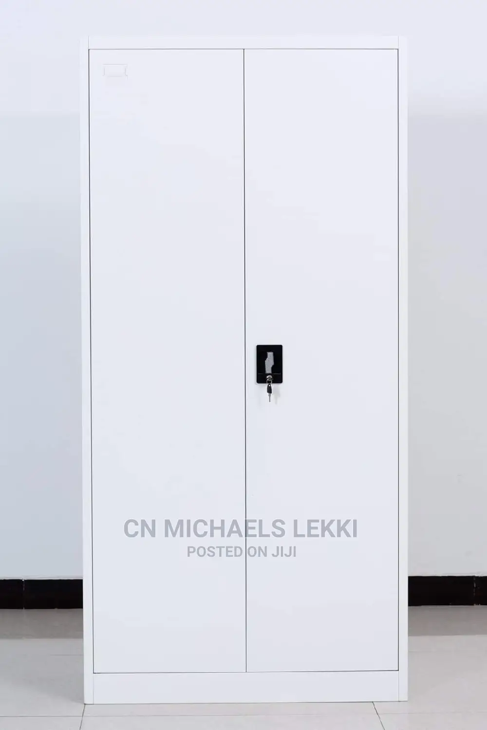 A Shelv Carbinet