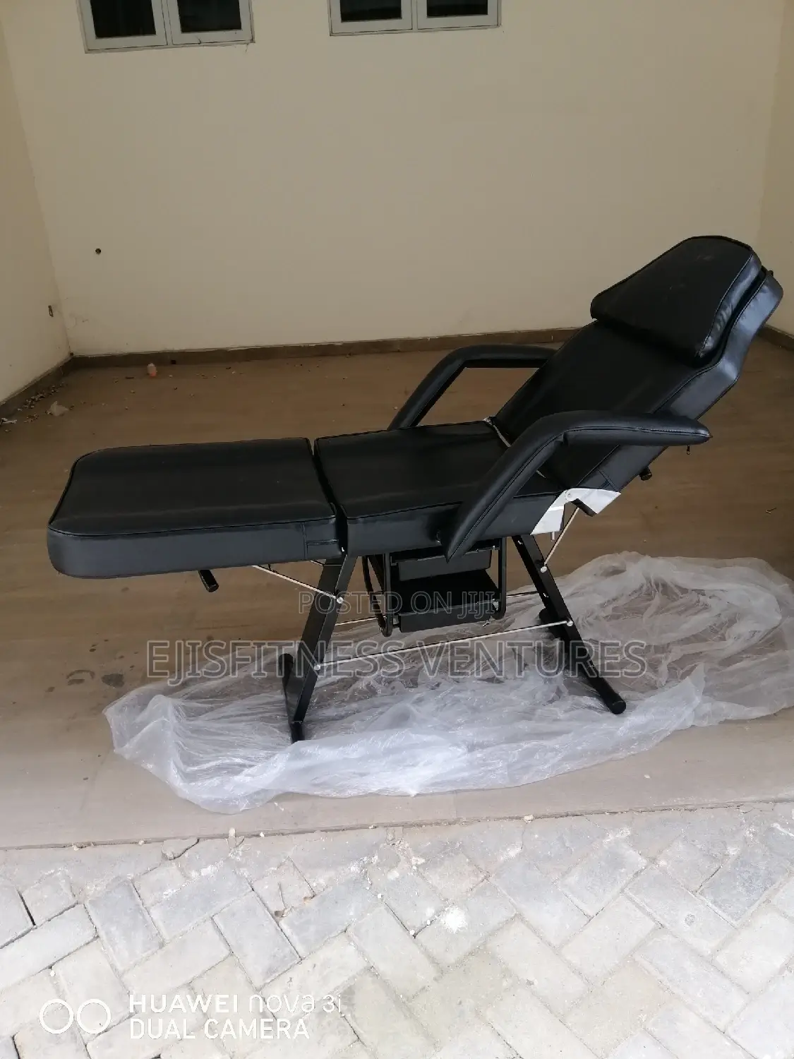 Massage Bed (Adjustable)