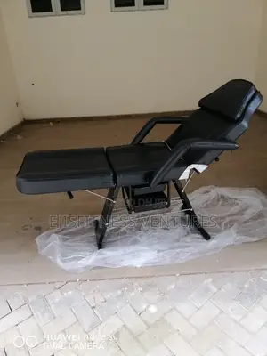 Massage Bed (Adjustable)