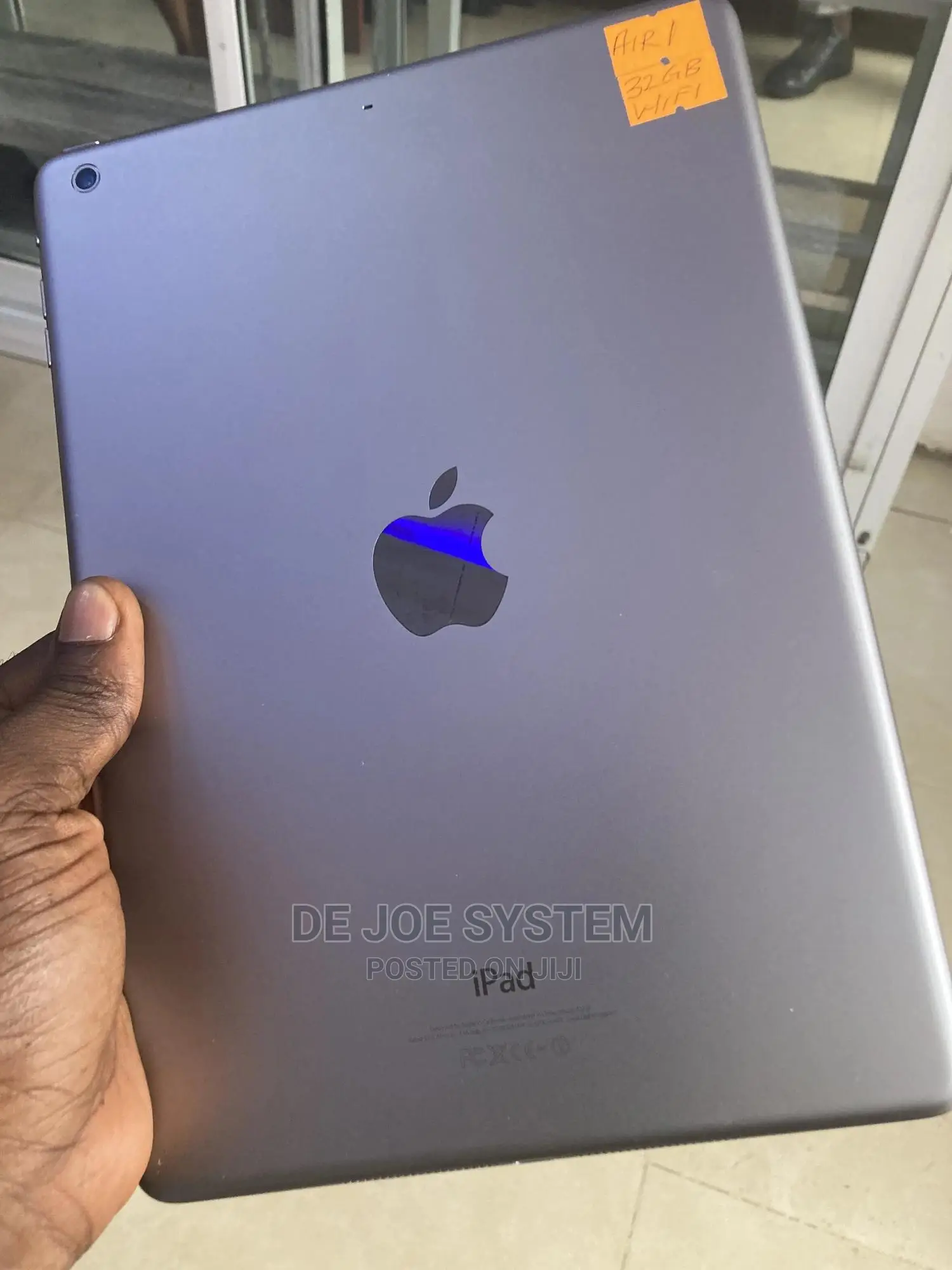 Apple iPad Air 32 GB Gray