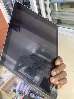 Apple iPad Air 32 GB Gray
