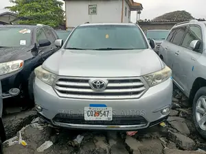 Toyota Highlander 2013 Silver