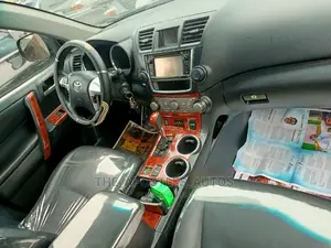 Toyota Highlander 2012 Black