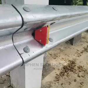 Aluminum Trapezoid Highway Road Fence Guardrail