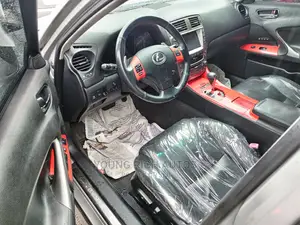 Lexus IS 2017 Silver