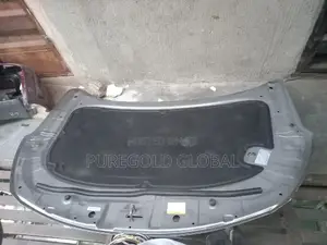 Bonnet With Mat for Optima 2012