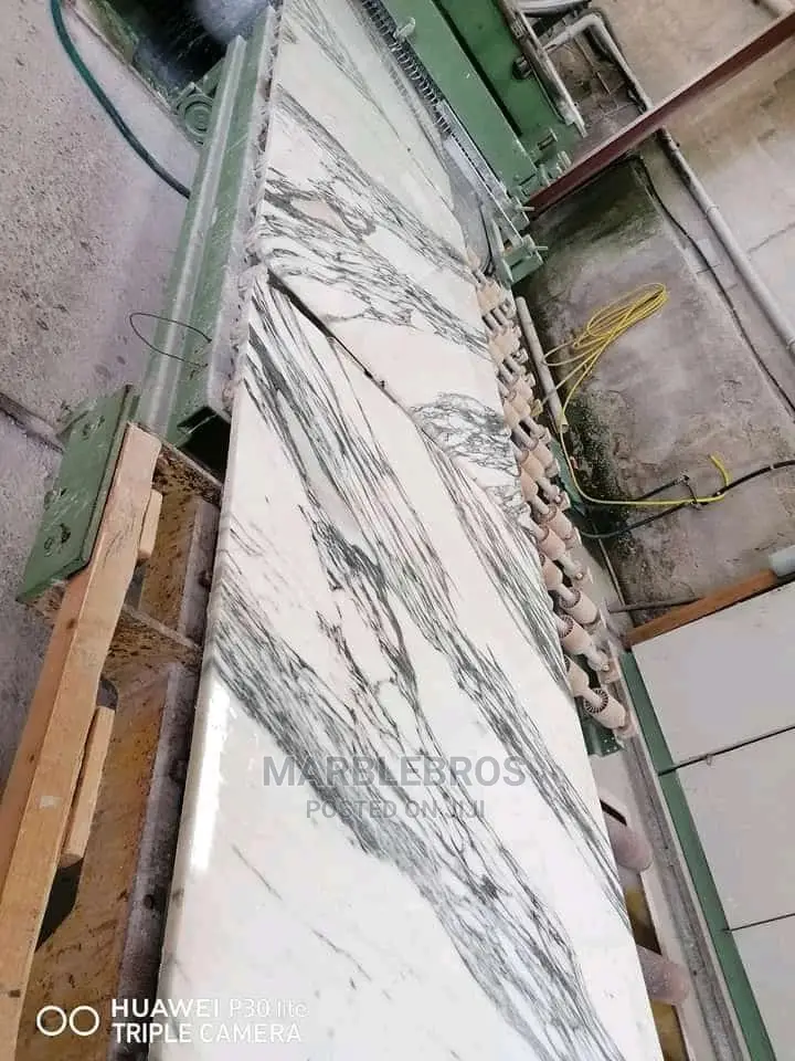 Italian White Links Marble Kitchen Top