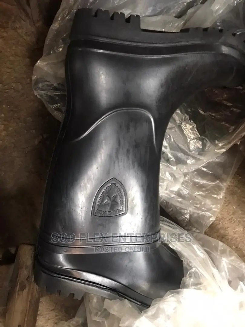 Rain Boot.