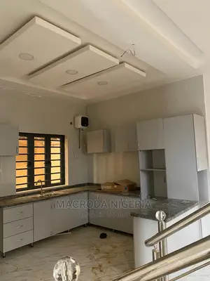 4bdrm Duplex in Adeniyi Jones Ikeja for rent